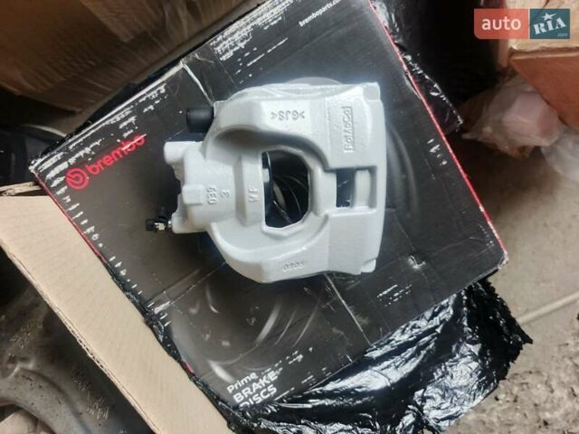 Белый Форд Фьюжн, объемом двигателя 2 л и пробегом 215 тыс. км за 10550 $, фото 26 на Automoto.ua