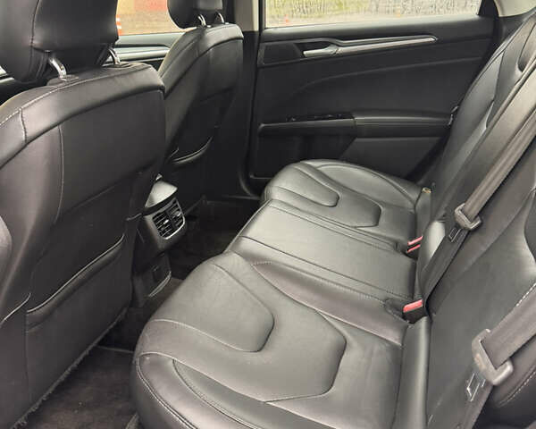 Білий Форд Фьюжен, об'ємом двигуна 0 л та пробігом 158 тис. км за 10000 $, фото 10 на Automoto.ua