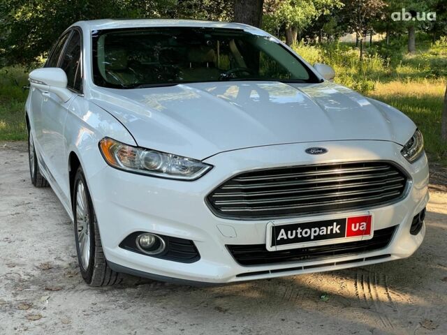 Белый Форд Фьюжн, объемом двигателя 2 л и пробегом 163 тыс. км за 12790 $, фото 3 на Automoto.ua