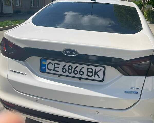 Білий Форд Фьюжен, об'ємом двигуна 2 л та пробігом 230 тис. км за 10000 $, фото 3 на Automoto.ua