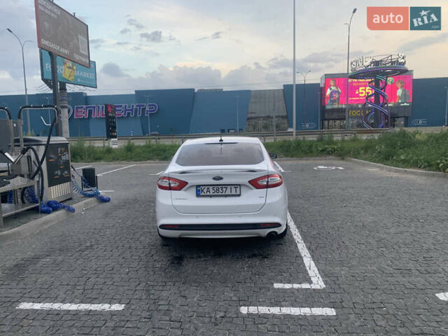 Білий Форд Фьюжен, об'ємом двигуна 2.5 л та пробігом 238 тис. км за 9300 $, фото 2 на Automoto.ua