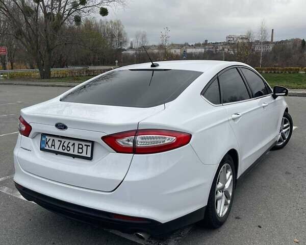 Білий Форд Фьюжен, об'ємом двигуна 2.5 л та пробігом 245 тис. км за 9300 $, фото 2 на Automoto.ua