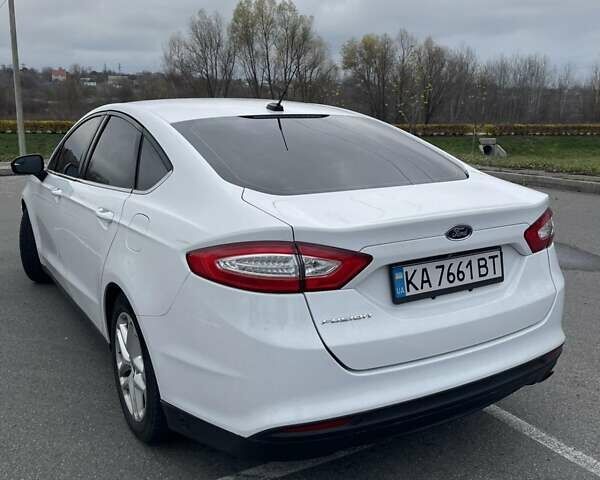 Білий Форд Фьюжен, об'ємом двигуна 2.5 л та пробігом 245 тис. км за 9300 $, фото 6 на Automoto.ua