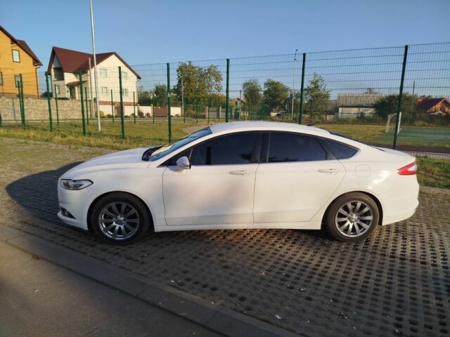 Белый Форд Фьюжн, объемом двигателя 2 л и пробегом 160 тыс. км за 9300 $, фото 1 на Automoto.ua