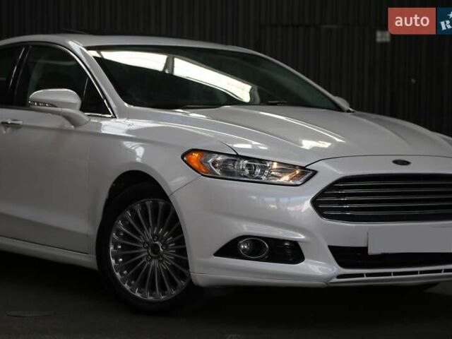 Белый Форд Фьюжн, объемом двигателя 2 л и пробегом 157 тыс. км за 11300 $, фото 3 на Automoto.ua