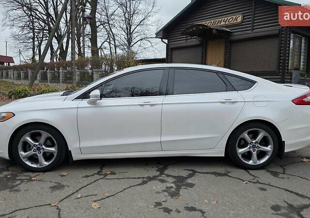 Білий Форд Фьюжен, об'ємом двигуна 2.49 л та пробігом 241 тис. км за 9400 $, фото 6 на Automoto.ua