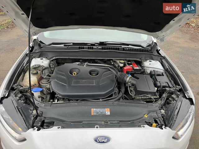 Белый Форд Фьюжн, объемом двигателя 2 л и пробегом 150 тыс. км за 12900 $, фото 10 на Automoto.ua