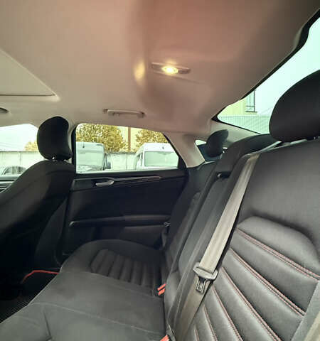 Белый Форд Фьюжн, объемом двигателя 2.5 л и пробегом 240 тыс. км за 9300 $, фото 17 на Automoto.ua