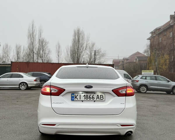 Белый Форд Фьюжн, объемом двигателя 2.5 л и пробегом 185 тыс. км за 8900 $, фото 3 на Automoto.ua