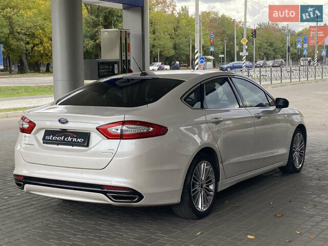 Форд Фьюжн 2015 в Николаеве на Automoto.ua Белый Форд Фьюжн, объемом двигателя 2 л и пробегом 115 тыс. км за 9699 $, фото 5 на Automoto.ua
