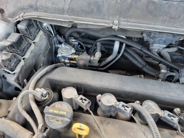 Білий Форд Фьюжен, об'ємом двигуна 2.5 л та пробігом 223 тис. км за 8500 $, фото 18 на Automoto.ua