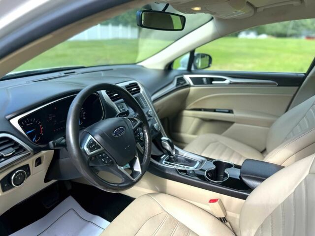 Білий Форд Фьюжен, об'ємом двигуна 2 л та пробігом 137 тис. км за 1800 $, фото 8 на Automoto.ua