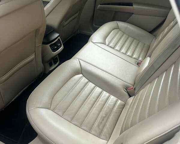 Белый Форд Фьюжн, объемом двигателя 2 л и пробегом 125 тыс. км за 12000 $, фото 5 на Automoto.ua