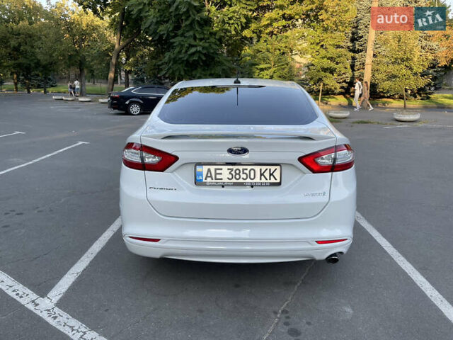 Білий Форд Фьюжен, об'ємом двигуна 2 л та пробігом 169 тис. км за 13000 $, фото 20 на Automoto.ua