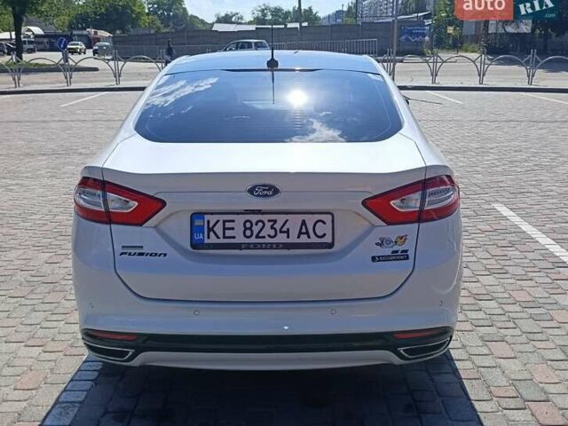 Форд Фьюжн 2015 в Днепре (Днепропетровске) на Automoto.ua Белый Форд Фьюжн, объемом двигателя 2 л и пробегом 145 тыс. км за 11700 $, фото 3 на Automoto.ua