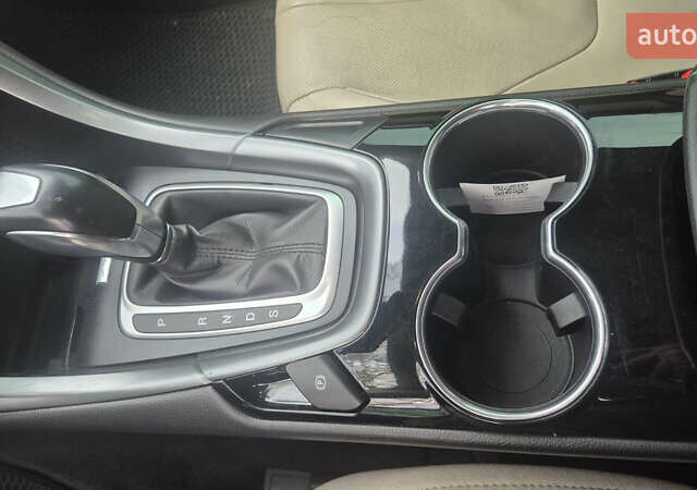 Белый Форд Фьюжн, объемом двигателя 2 л и пробегом 158 тыс. км за 11750 $, фото 11 на Automoto.ua