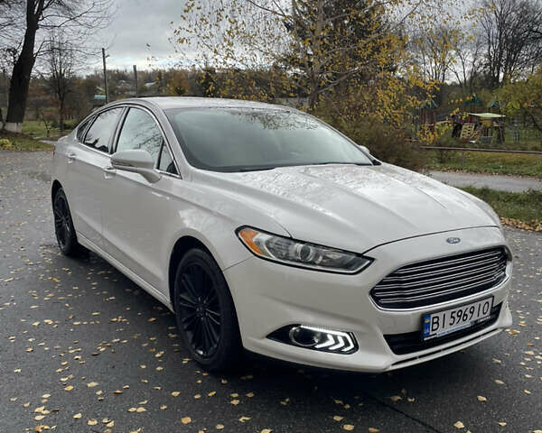 Белый Форд Фьюжн, объемом двигателя 2 л и пробегом 160 тыс. км за 10800 $, фото 1 на Automoto.ua