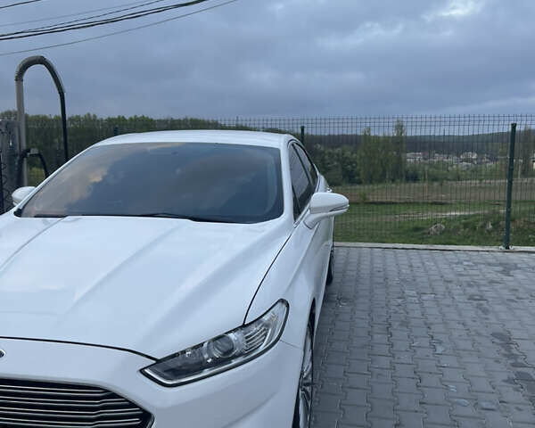 Білий Форд Фьюжен, об'ємом двигуна 2 л та пробігом 222 тис. км за 12700 $, фото 14 на Automoto.ua