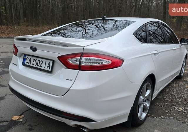 Білий Форд Фьюжен, об'ємом двигуна 2.5 л та пробігом 240 тис. км за 9449 $, фото 19 на Automoto.ua