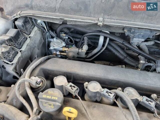 Білий Форд Фьюжен, об'ємом двигуна 2.49 л та пробігом 220 тис. км за 9500 $, фото 18 на Automoto.ua