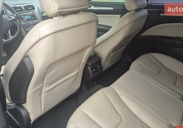 Белый Форд Фьюжн, объемом двигателя 2 л и пробегом 158 тыс. км за 11750 $, фото 13 на Automoto.ua