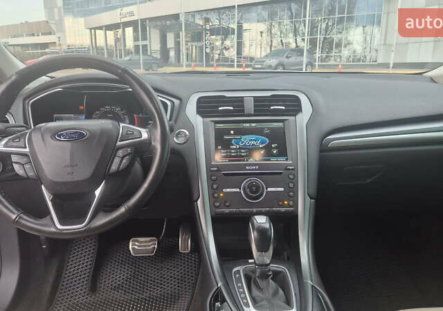 Белый Форд Фьюжн, объемом двигателя 2 л и пробегом 158 тыс. км за 11750 $, фото 9 на Automoto.ua