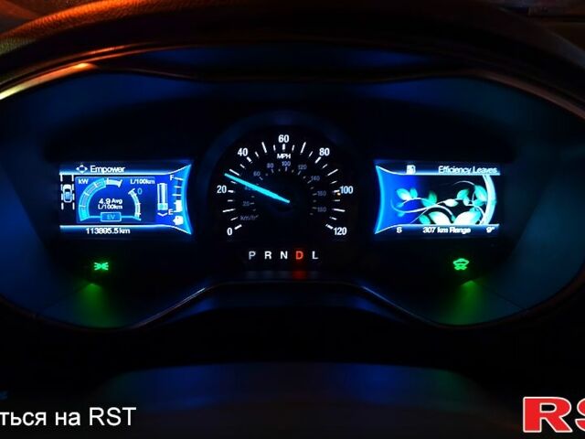 Білий Форд Фьюжен, об'ємом двигуна 2 л та пробігом 112 тис. км за 13000 $, фото 11 на Automoto.ua