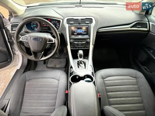 Белый Форд Фьюжн, объемом двигателя 2.49 л и пробегом 275 тыс. км за 8500 $, фото 12 на Automoto.ua