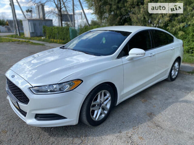 Белый Форд Фьюжн, объемом двигателя 2.5 л и пробегом 120 тыс. км за 10000 $, фото 3 на Automoto.ua