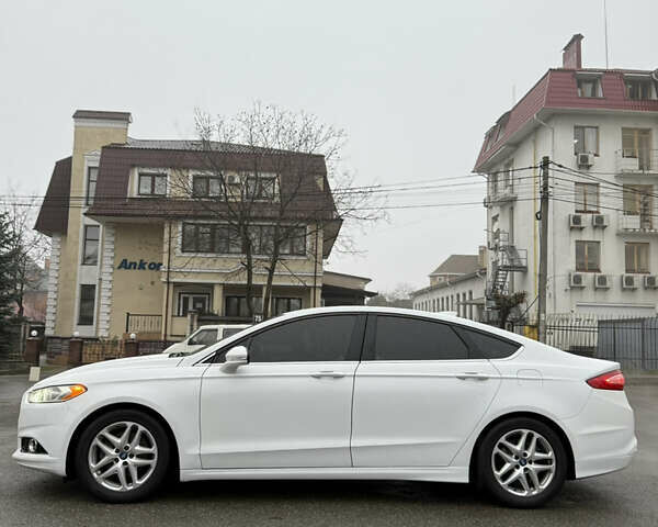 Белый Форд Фьюжн, объемом двигателя 2.5 л и пробегом 185 тыс. км за 8900 $, фото 1 на Automoto.ua