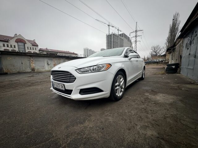 Білий Форд Фьюжен, об'ємом двигуна 1.5 л та пробігом 204 тис. км за 8000 $, фото 5 на Automoto.ua