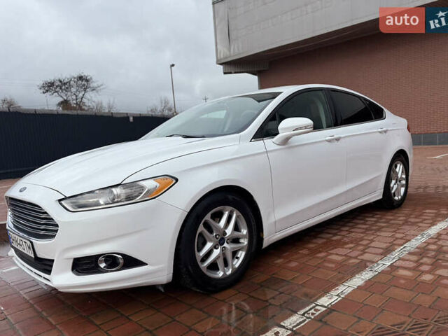 Белый Форд Фьюжн, объемом двигателя 2.5 л и пробегом 194 тыс. км за 11500 $, фото 8 на Automoto.ua