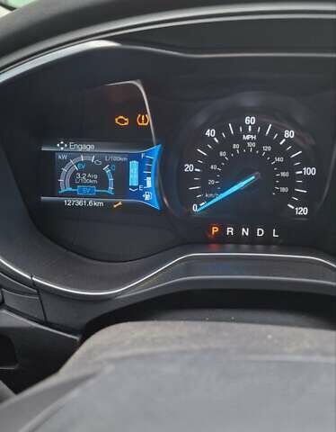 Білий Форд Фьюжен, об'ємом двигуна 2 л та пробігом 130 тис. км за 14900 $, фото 28 на Automoto.ua