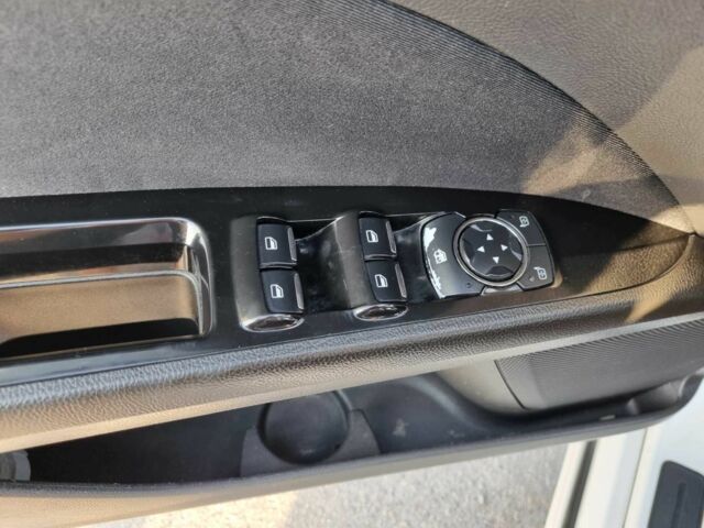 Білий Форд Фьюжен, об'ємом двигуна 2.5 л та пробігом 223 тис. км за 8500 $, фото 9 на Automoto.ua