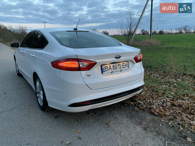 Белый Форд Фьюжн, объемом двигателя 2.5 л и пробегом 160 тыс. км за 11500 $, фото 5 на Automoto.ua