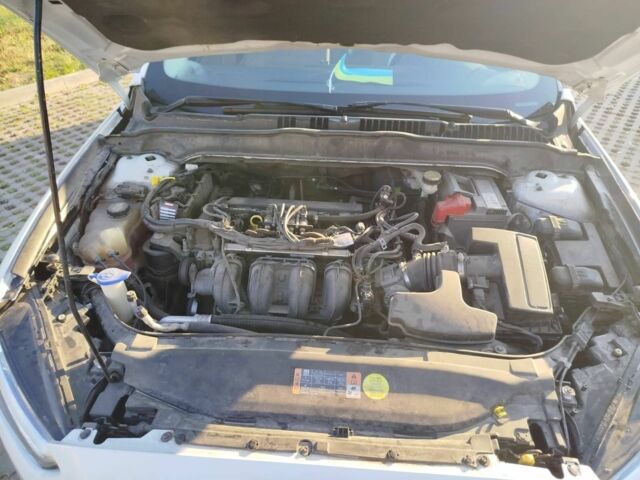 Белый Форд Фьюжн, объемом двигателя 2 л и пробегом 160 тыс. км за 9300 $, фото 7 на Automoto.ua