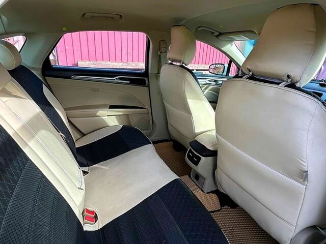 Белый Форд Фьюжн, объемом двигателя 2.5 л и пробегом 114 тыс. км за 10500 $, фото 7 на Automoto.ua