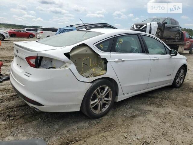 Белый Форд Фьюжн, объемом двигателя 2 л и пробегом 158 тыс. км за 2500 $, фото 5 на Automoto.ua