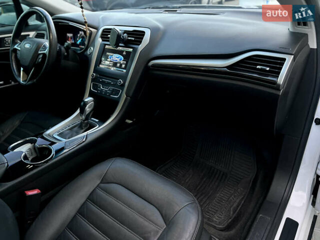 Форд Фьюжен 2015 у Одесі на Automoto.ua Білий Форд Фьюжен, об'ємом двигуна 2 л та пробігом 148 тис. км за 10900 $, фото 27 на Automoto.ua