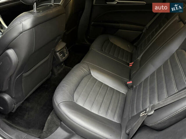 Білий Форд Фьюжен, об'ємом двигуна 2 л та пробігом 225 тис. км за 9800 $, фото 5 на Automoto.ua