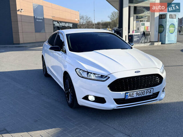 Форд Фьюжен 2015 у Дніпро (Дніпропетровську) на Automoto.ua Білий Форд Фьюжен, об'ємом двигуна 2 л та пробігом 174 тис. км за 11999 $, фото 4 на Automoto.ua