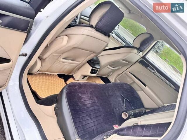Білий Форд Фьюжен, об'ємом двигуна 2.5 л та пробігом 230 тис. км за 8000 $, фото 18 на Automoto.ua