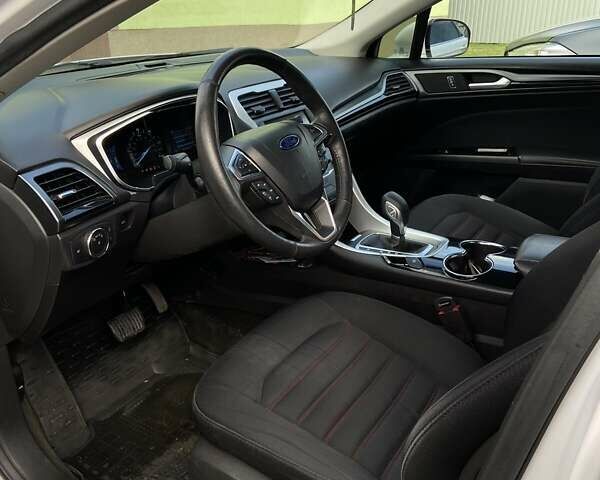 Білий Форд Фьюжен, об'ємом двигуна 2 л та пробігом 194 тис. км за 11800 $, фото 8 на Automoto.ua