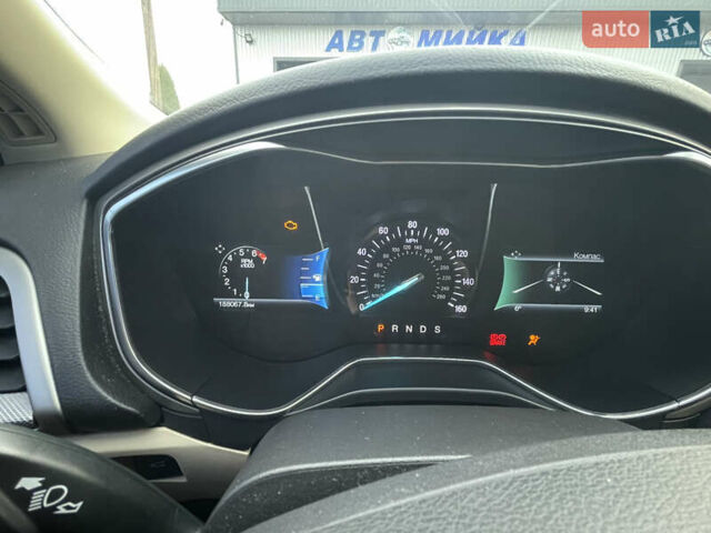 Белый Форд Фьюжн, объемом двигателя 2.5 л и пробегом 188 тыс. км за 9500 $, фото 6 на Automoto.ua