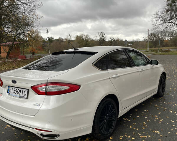 Белый Форд Фьюжн, объемом двигателя 2 л и пробегом 160 тыс. км за 10800 $, фото 4 на Automoto.ua