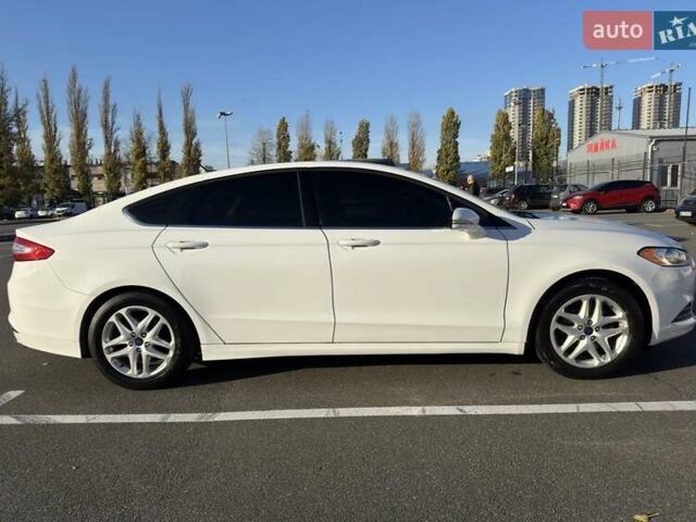 Белый Форд Фьюжн, объемом двигателя 2.49 л и пробегом 138 тыс. км за 11900 $, фото 3 на Automoto.ua