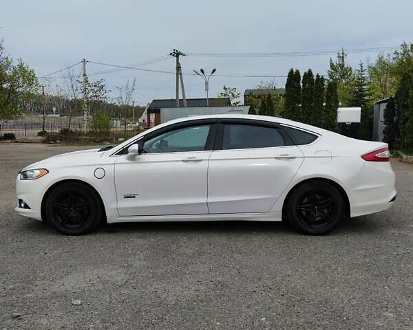 Белый Форд Фьюжн, объемом двигателя 2 л и пробегом 133 тыс. км за 14500 $, фото 5 на Automoto.ua