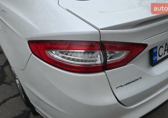 Білий Форд Фьюжен, об'ємом двигуна 2.5 л та пробігом 240 тис. км за 9449 $, фото 17 на Automoto.ua