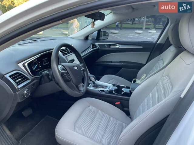 Белый Форд Фьюжн, объемом двигателя 2 л и пробегом 170 тыс. км за 13000 $, фото 15 на Automoto.ua