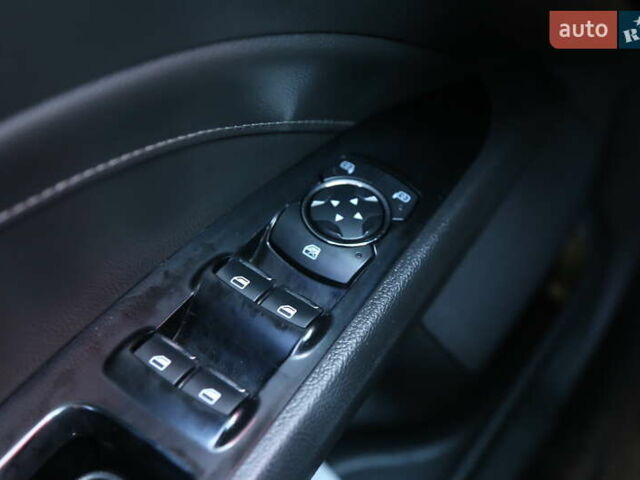 Белый Форд Фьюжн, объемом двигателя 2 л и пробегом 157 тыс. км за 11300 $, фото 25 на Automoto.ua